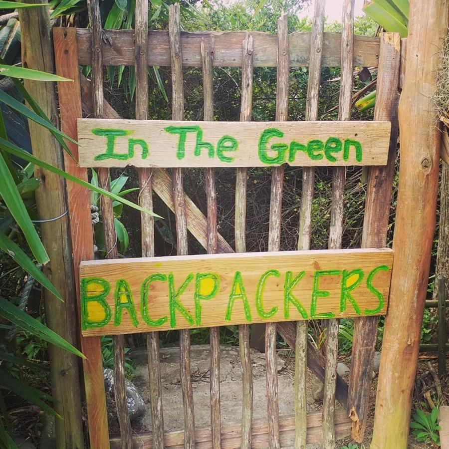 In The Green Backpackers Morgan's Bay Buitenkant foto